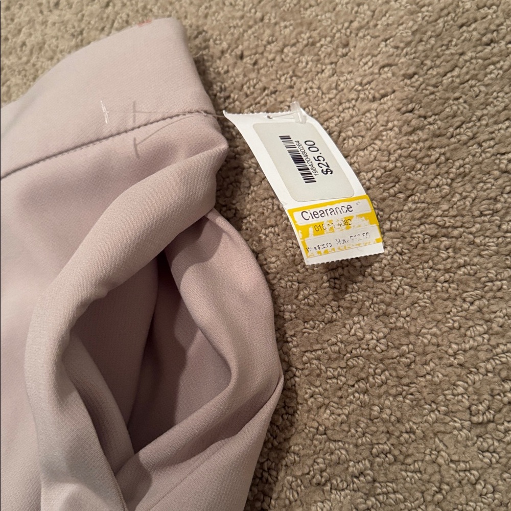 S18 NWT a new day High Rise Tailored Short, Reliable Beige - Size: 16 - Picture 7 of 8
